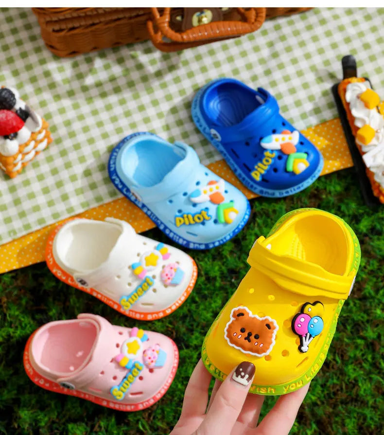 Chaussures Sandales Enfant Été – Légères, Antidérapantes & Design Cartoon pour Garçons et Filles