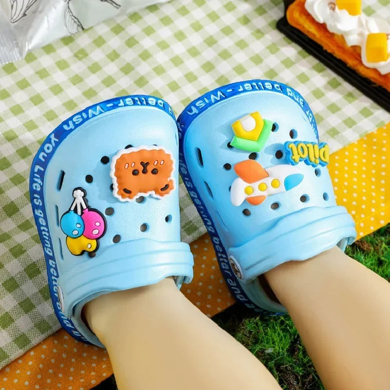 Chaussures Sandales Enfant Été – Légères, Antidérapantes & Design Cartoon pour Garçons et Filles